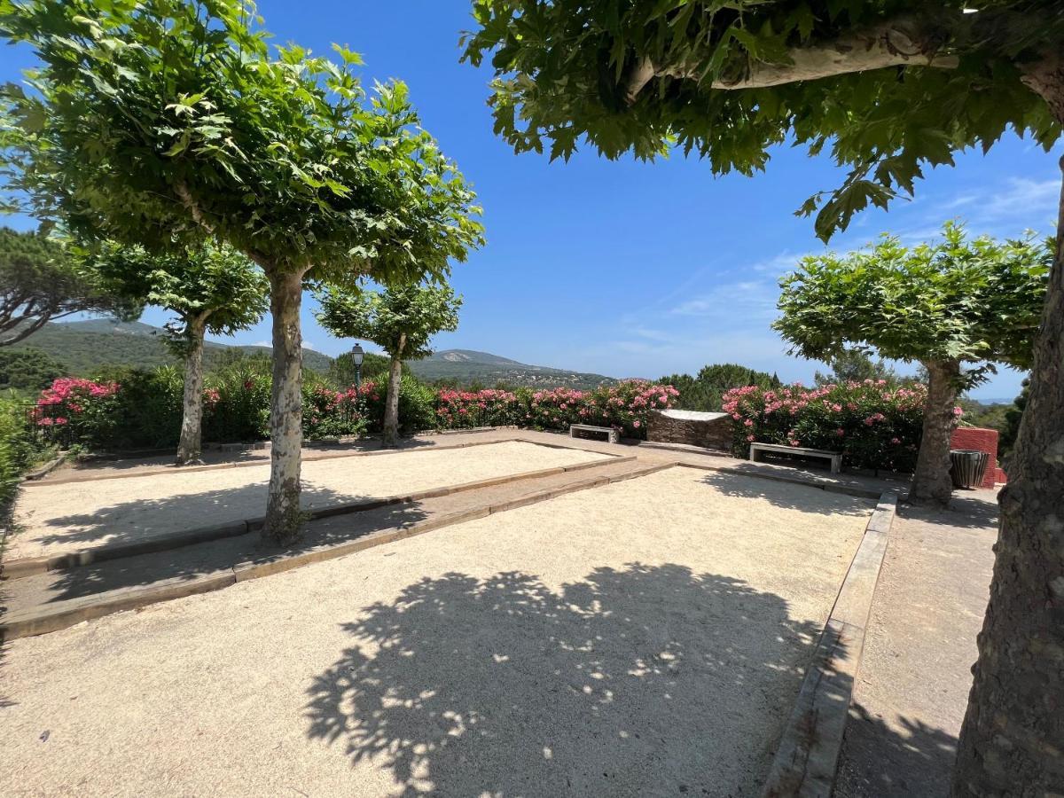 Azur Appartement Grimaud Exterior foto